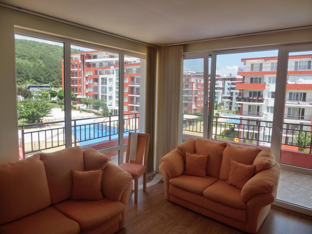 Sea View Panorama Apartment On Complex With Pools And Beach, Sveti Vlas Ngoại thất bức ảnh
