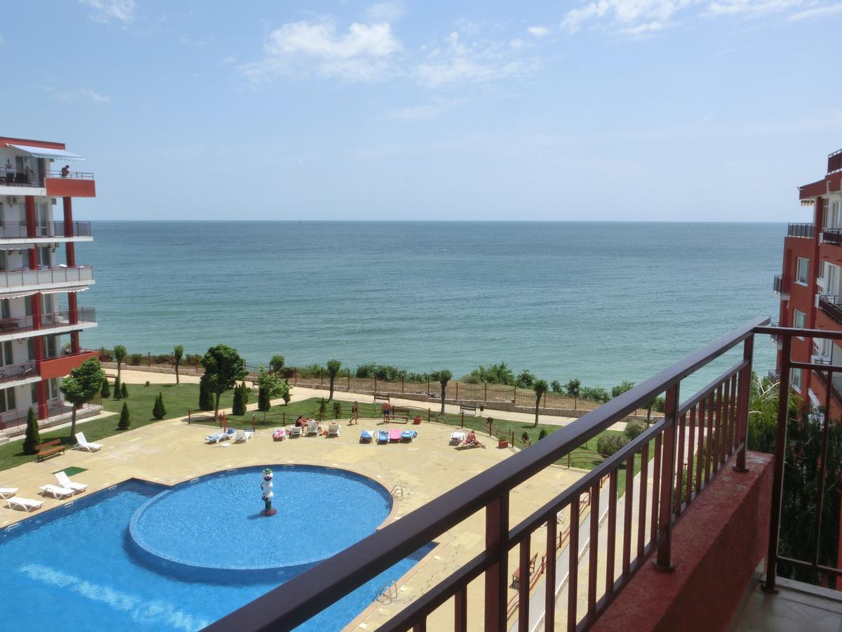 Sea View Panorama Apartment On Complex With Pools And Beach, Sveti Vlas Ngoại thất bức ảnh