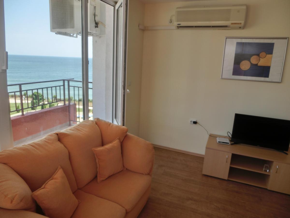 Sea View Panorama Apartment On Complex With Pools And Beach, Sveti Vlas Ngoại thất bức ảnh