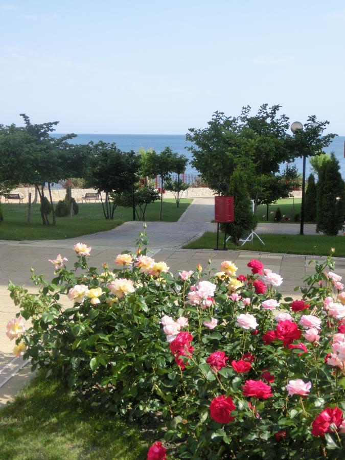 Sea View Panorama Apartment On Complex With Pools And Beach, Sveti Vlas Ngoại thất bức ảnh
