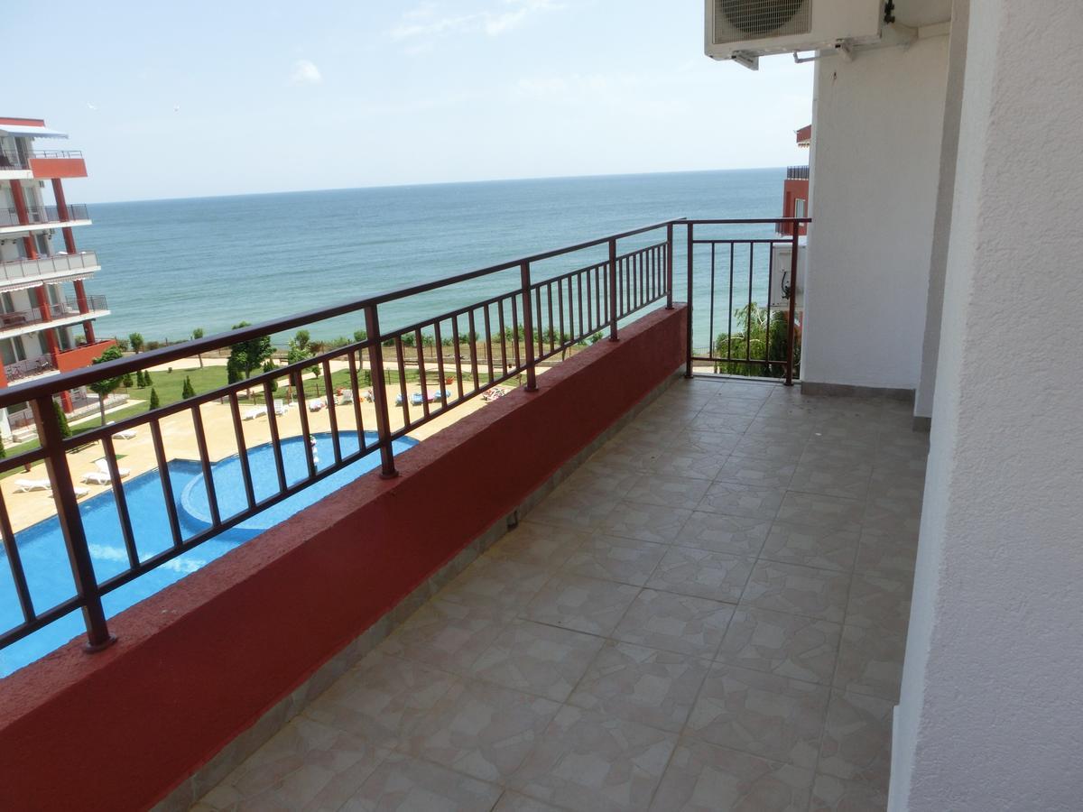 Sea View Panorama Apartment On Complex With Pools And Beach, Sveti Vlas Ngoại thất bức ảnh