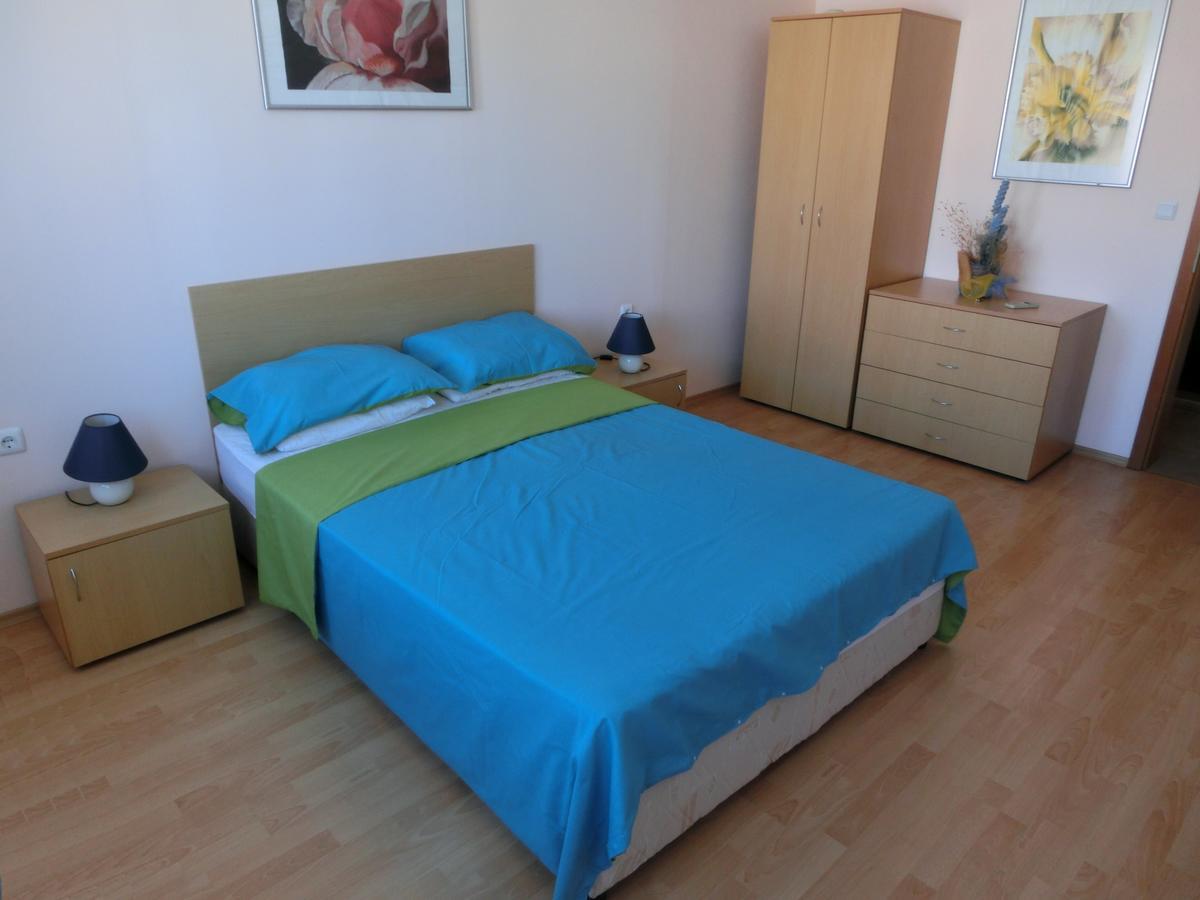 Sea View Panorama Apartment On Complex With Pools And Beach, Sveti Vlas Ngoại thất bức ảnh